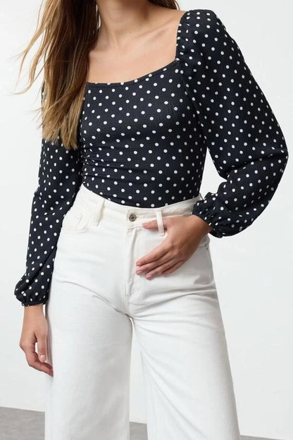 Women's Crop Balloon Sleeve Regular Pattern Knitted Polka Dot Fitted Body-Sit Crepe Textured Blouse