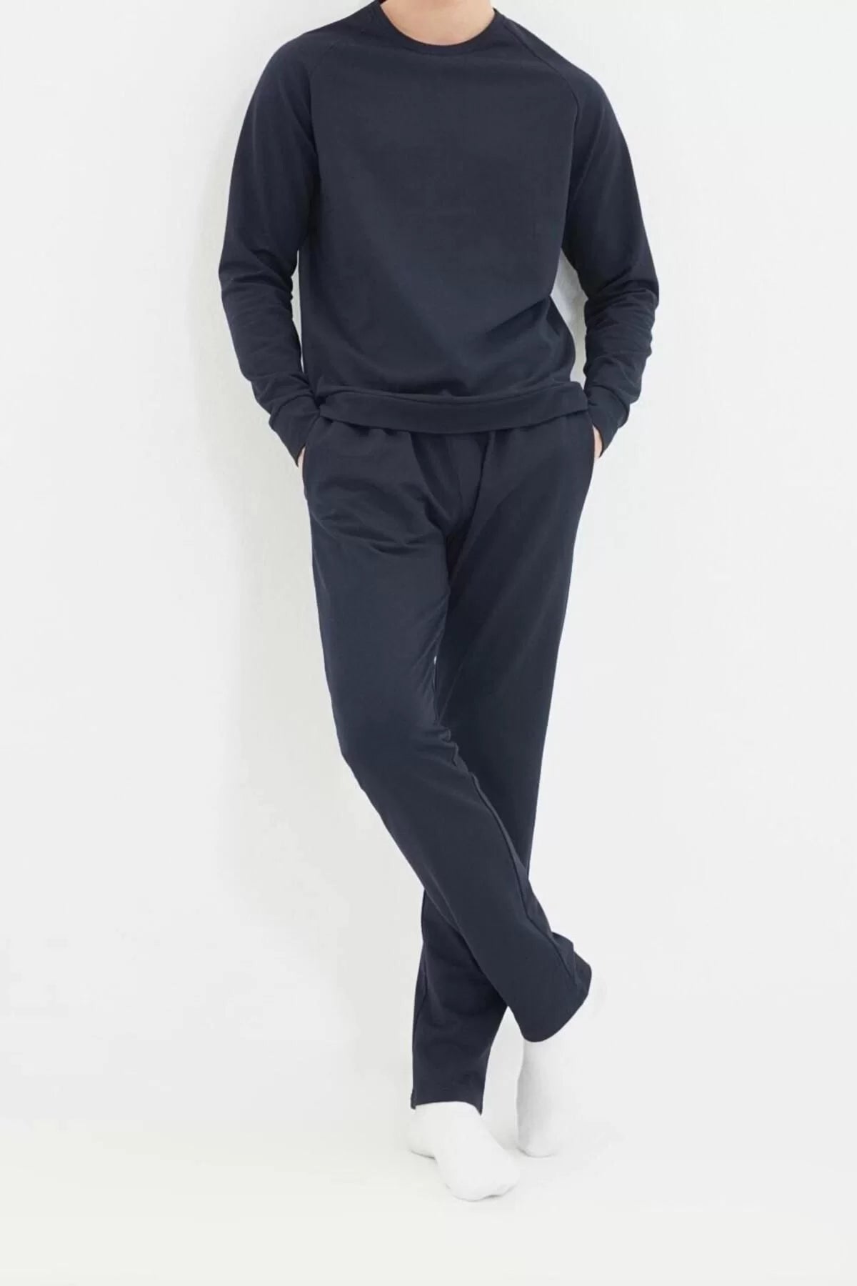 Men's Polyester Crew Neck Long Sleeve Regular Fit Pajama Set