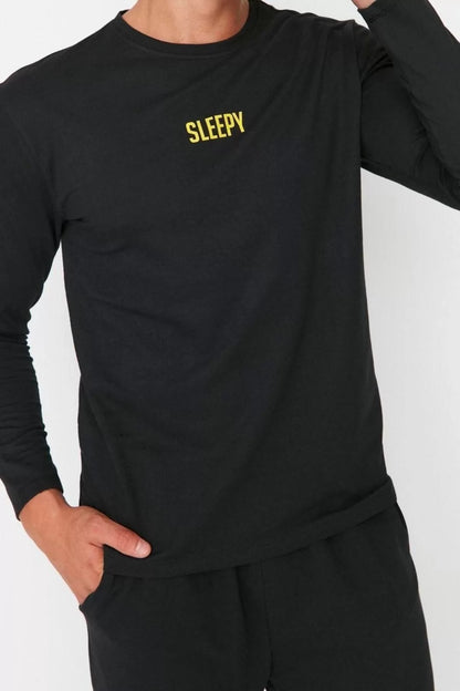 Men's Polyester Crew Neck Long Sleeve Slogan Printed Regular Fit 2 Thread Knitted Pajama Set