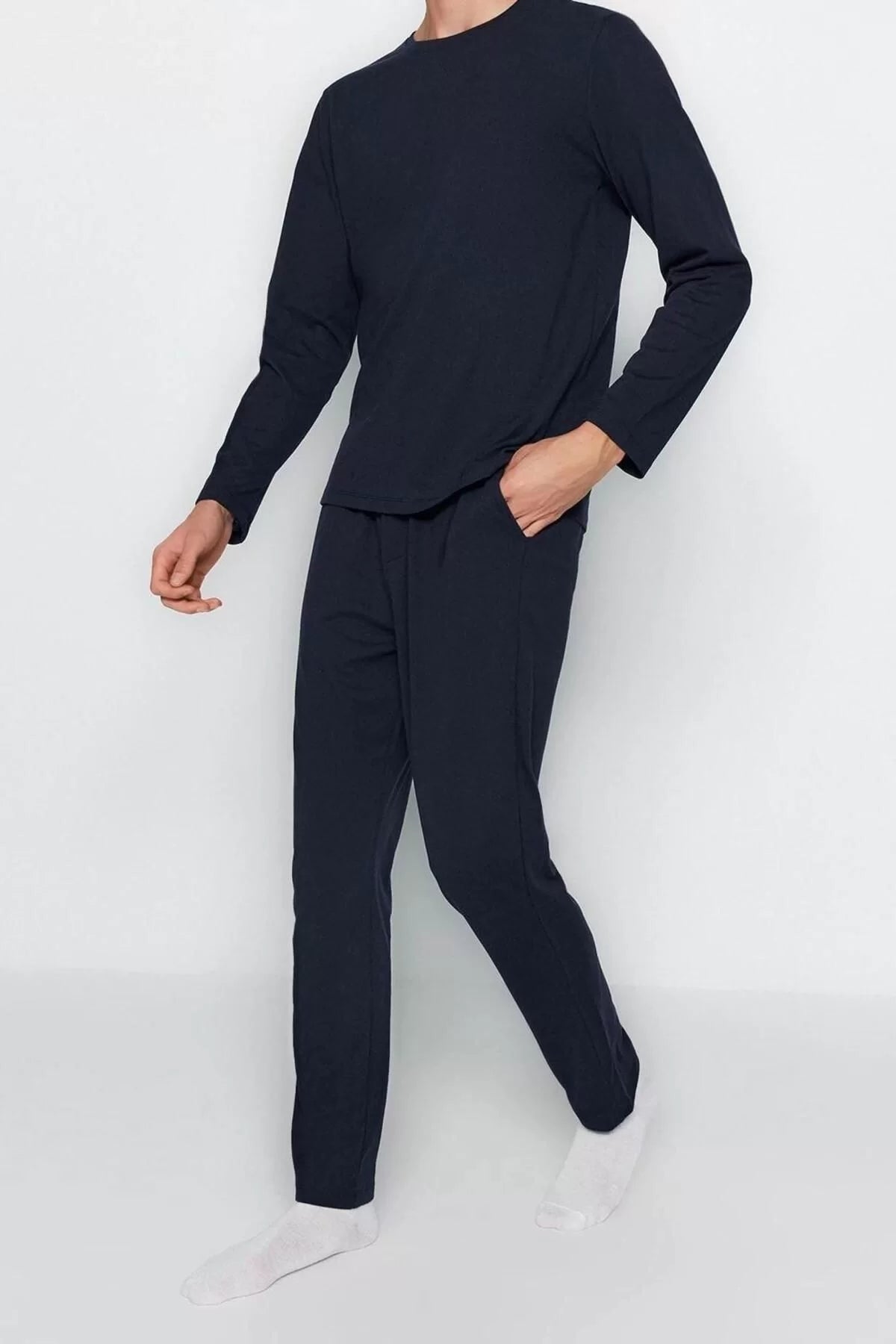 Men's Polyester Crew Neck Long Sleeve Regular Fit Knitted Pajama Set