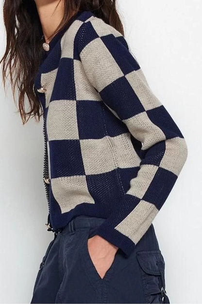 Women Fashion Stylish Regular Crew Neck Regular Plaid Checked Jacket Look Knitwear Cardigan