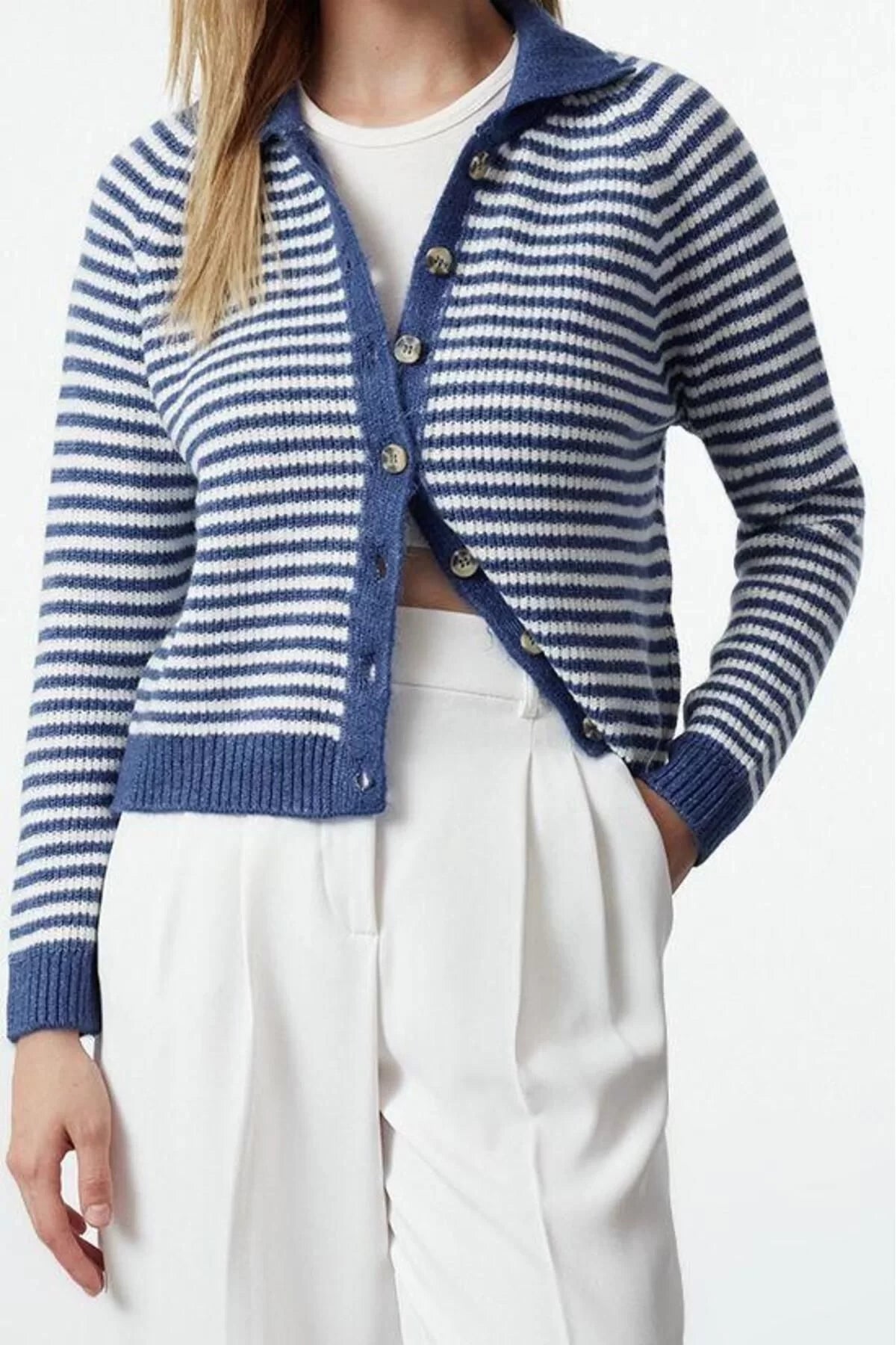 Women Fashion Stylish Regular Polo Collar Regular Soft Texture Color Block Knitwear Cardigan