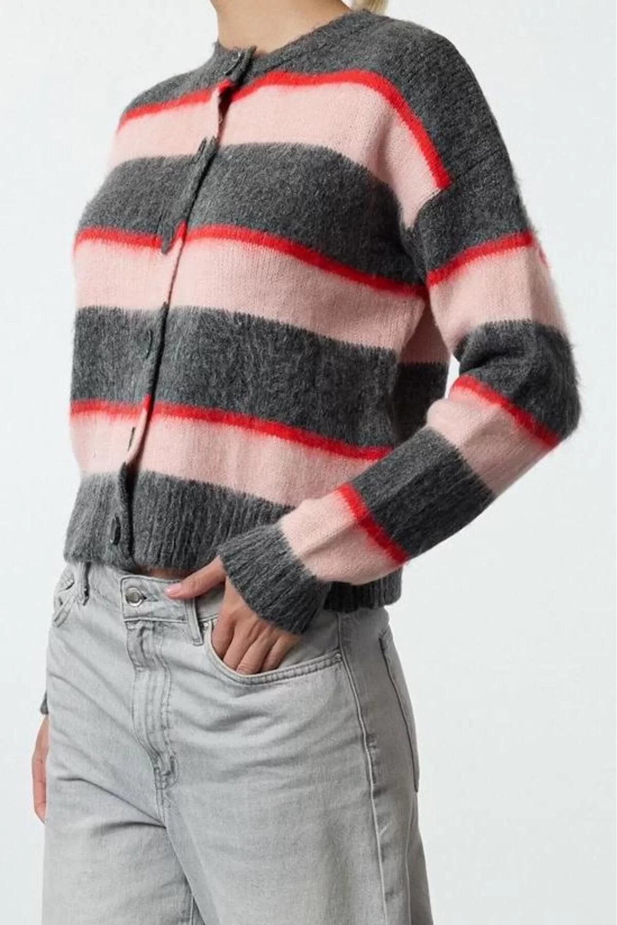 Women Fashion Stylish Regular Crew Neck Regular Soft Texture Color Block Jacket Look Knitwear Cardigan