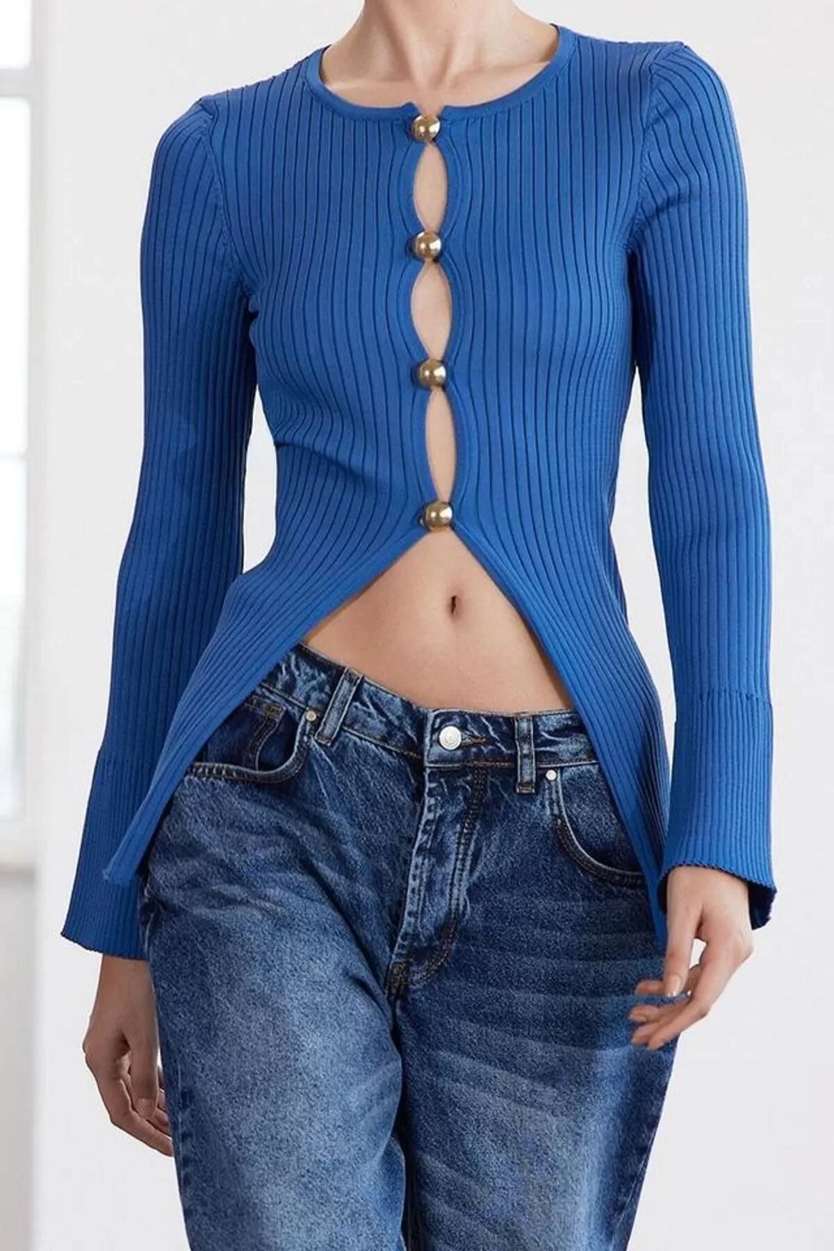 Women Fashion Stylish Regular Crew Neck Slim Button Detailed Knitwear Cardigan