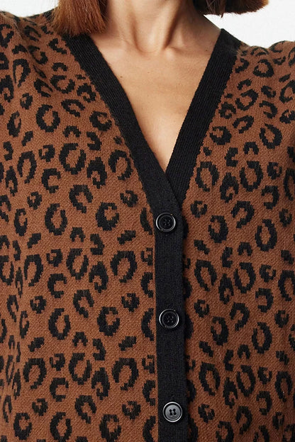 Women Fashion Stylish Regular V Neck Regular Soft Texture Leopard Patterned Knitwear Cardigan