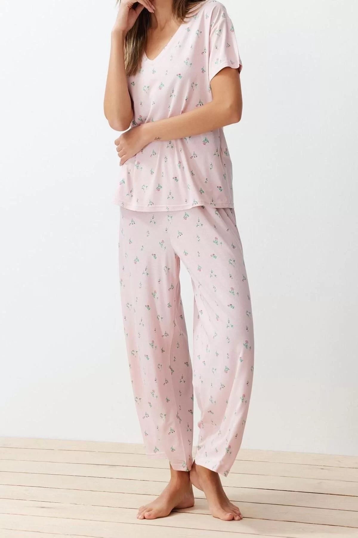 Women's Viscose V Neck Short Sleeve Floral Knitted Pajama Set