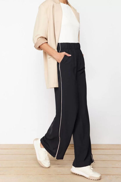 Women's Fashion Wide Leg Regular Length Woven Piping Wide Leg Zipper Detail Tracksuit Trousers