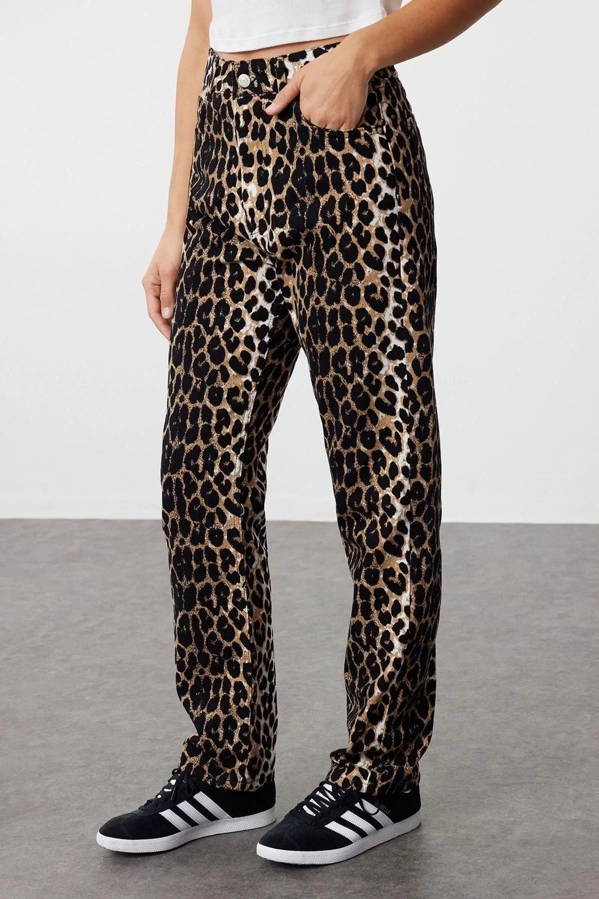 Women's New Fashion Wide Leg Regular Length Woven Leopard Patterned Straight Cut Trousers