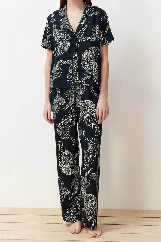 Women Fashion Stylish Shirt Collar Tube Leg Short Sleeve Tiger Pattern Viscose Woven Pajama Set