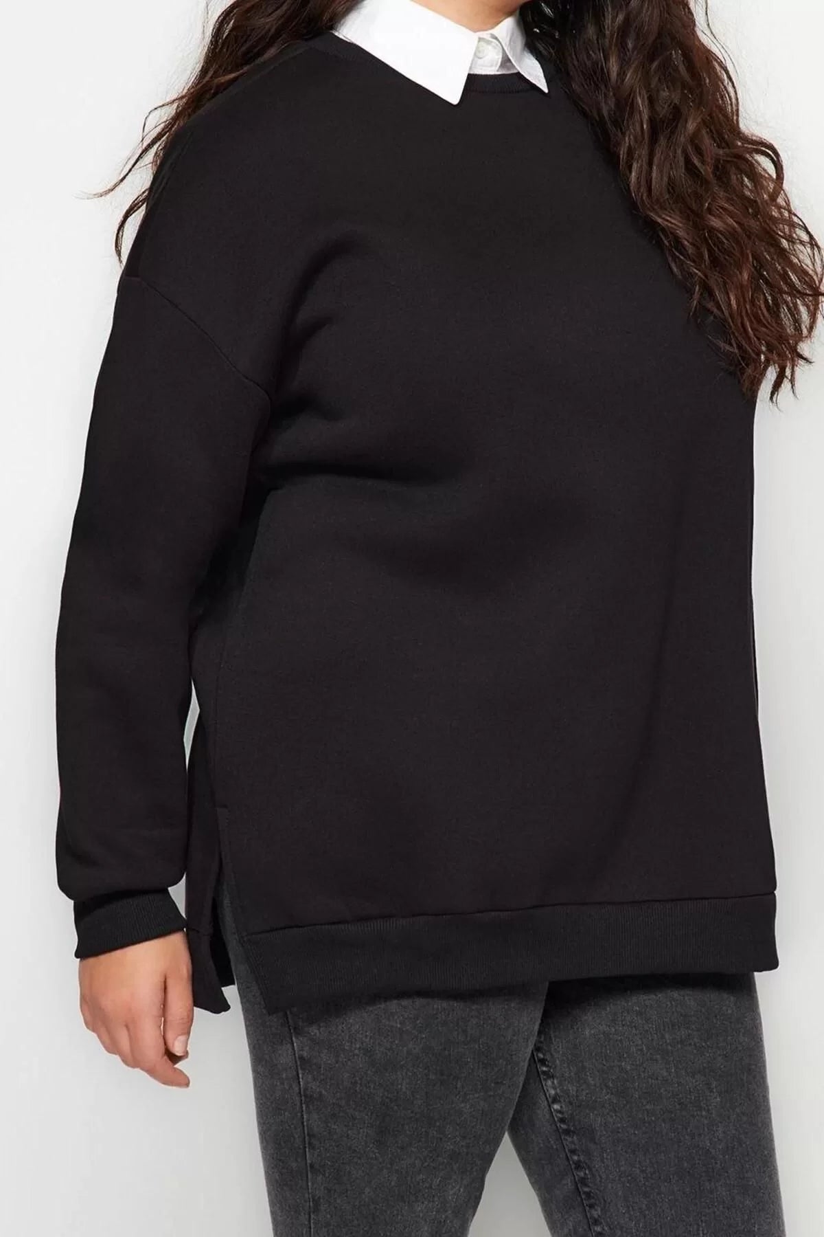 Women's Plus Size Oversize Crew Neck Standard Sleeve Thick Fleece Inside Slit Knitted Sweatshirt