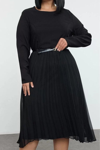 Women Fashion Stylish Plus Size Midi Length Crew Neck Relaxed Skirt Lined Chiffon Pleated Woven Dress