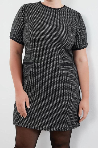 Women Fashion Stylish Plus Size Midi Length Crew Neck Relaxed Tweed Plaid Zippered Chic Woven Dress