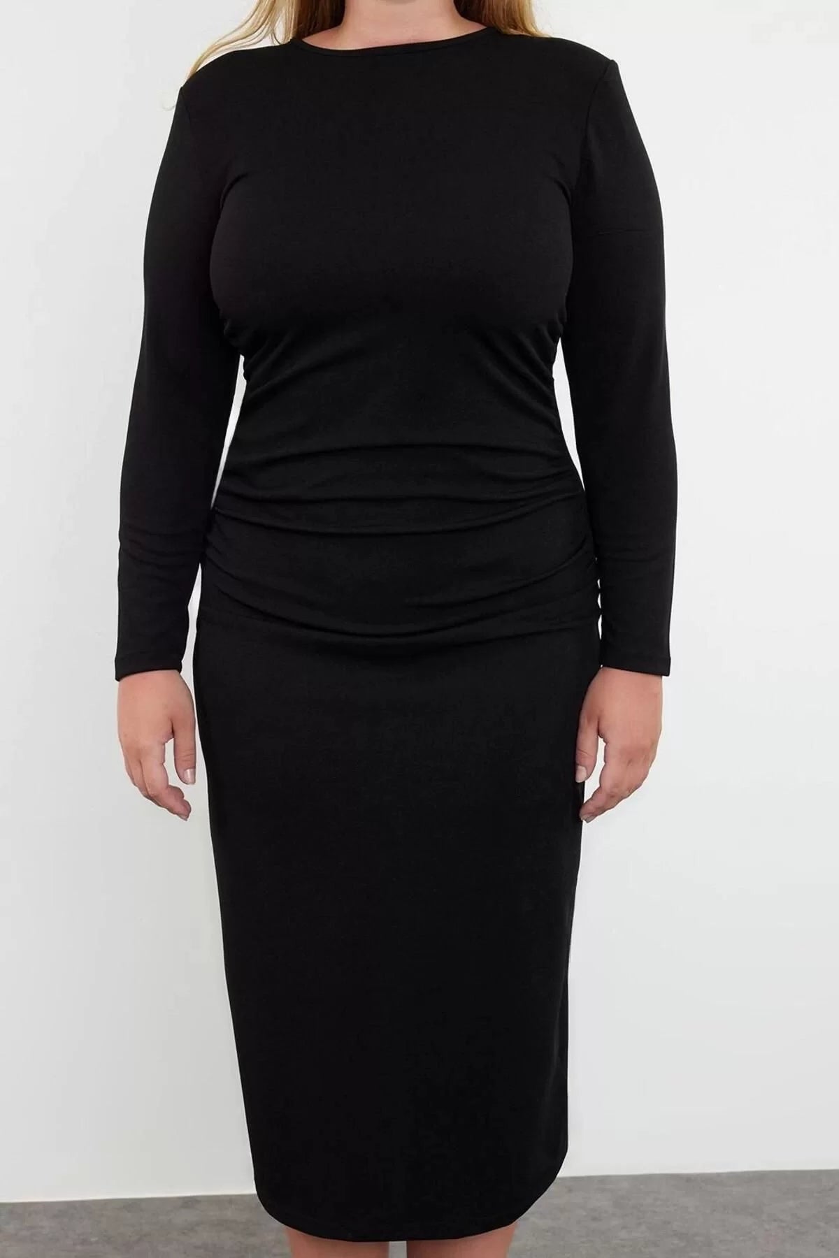 Women Fashion Stylish Plus Size Maxi Length Crew Neck Slim Gathered Detail Shift Knitted Plus Size Dress