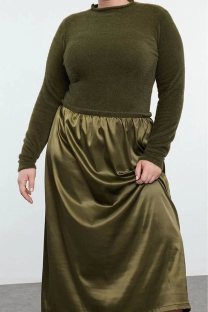 Women Fashion Stylish Plus Size Midi Length Crew Neck Fitted Satin Woven Mix Knit Dress