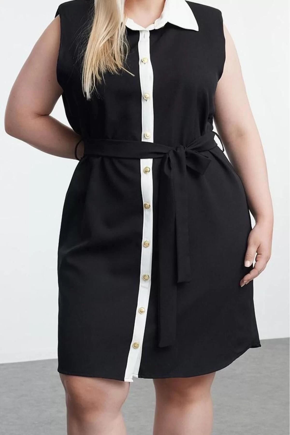 Women's Plus Size Mini Length Fitted Gold Buttoned Detachable Belt Plus Size Woven Dress