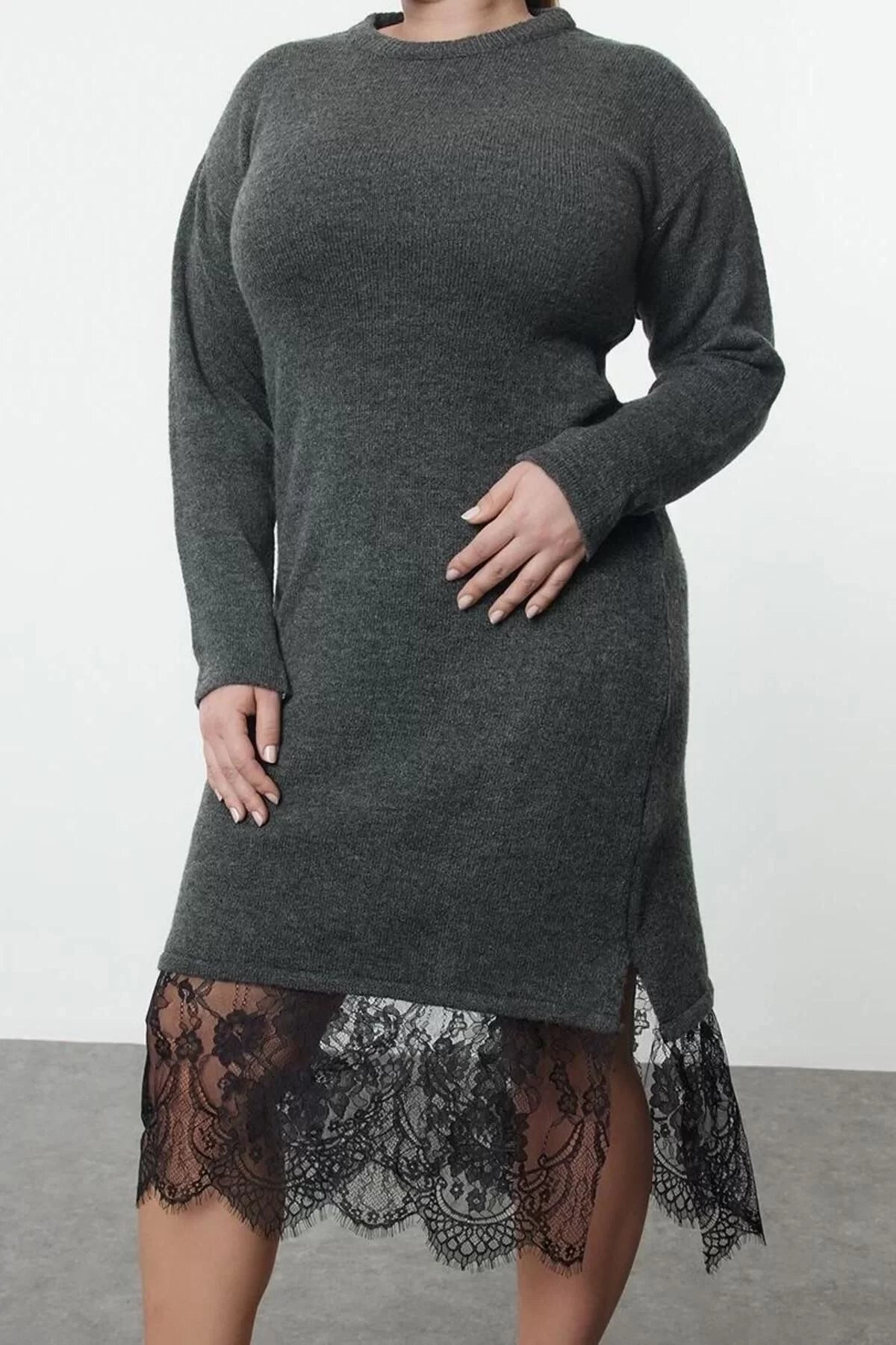 Women Fashion Stylish Plus Size Midi Length Crew Neck Relaxed Lace Hem Knitted Dress