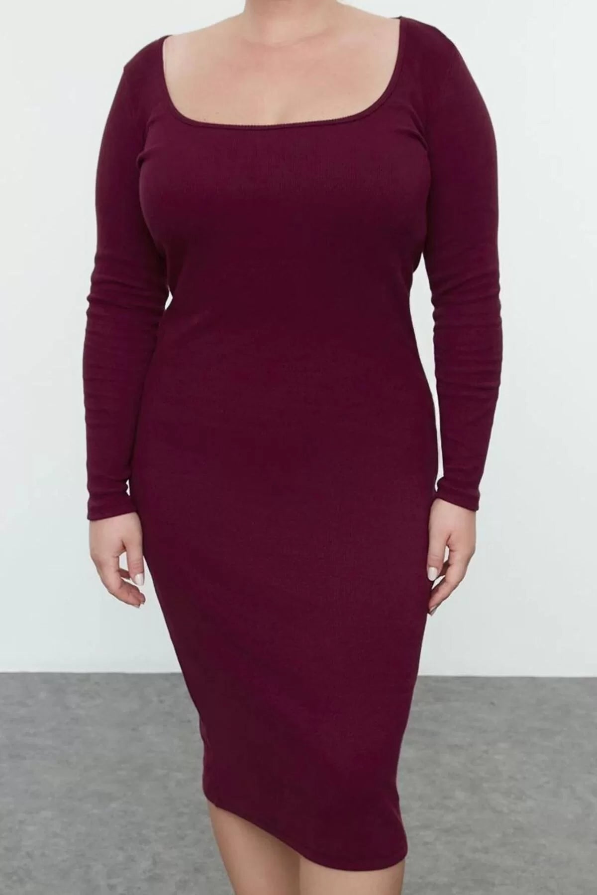 Women Fashion Stylish Plus Size Midi Length Crew Neck Fitted Camisole Knitted Plus Size Dress