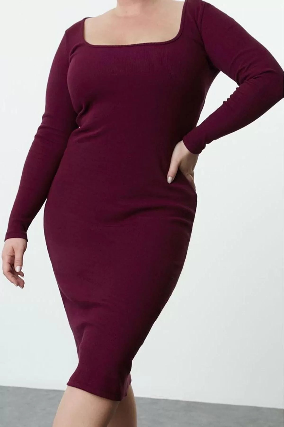 Women Fashion Stylish Plus Size Midi Length Crew Neck Fitted Camisole Knitted Plus Size Dress