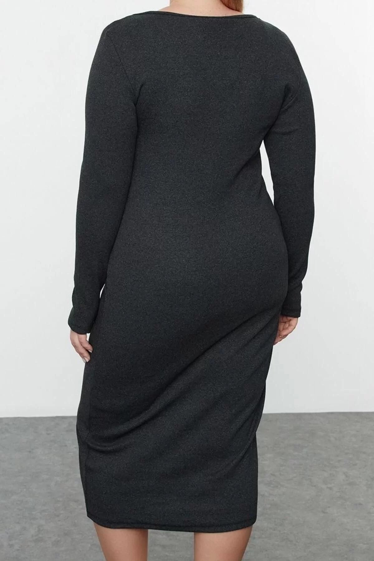 Women Fashion Stylish Plus Size Midi Length Crew Neck Fitted Camisole Knitted Plus Size Dress