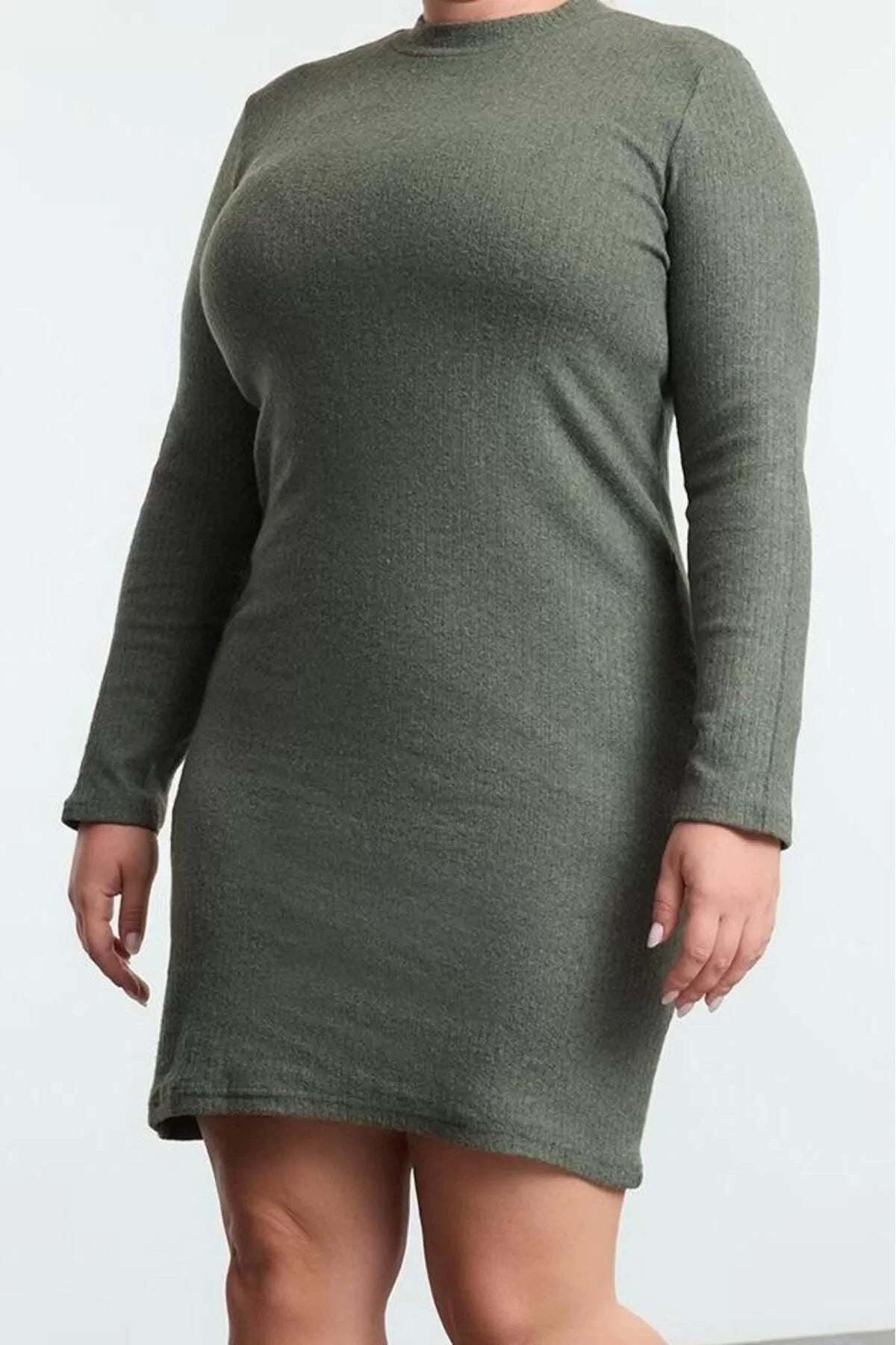 Women's Plus Size Mini Length Crew Neck Fitted Body-Smoothing Ribbed Winter Knitted Plus Size Dress