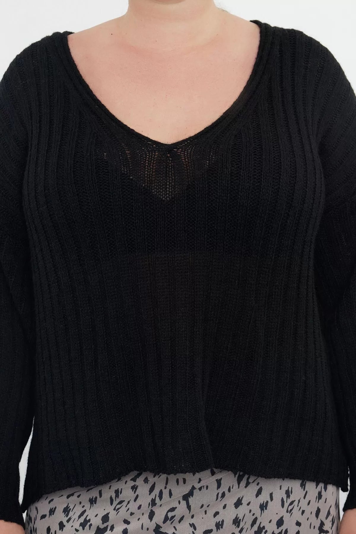 Women Fashion Stylish Plus Size V Neck Low Sleeve Regular Ribbed Knitwear Sweater