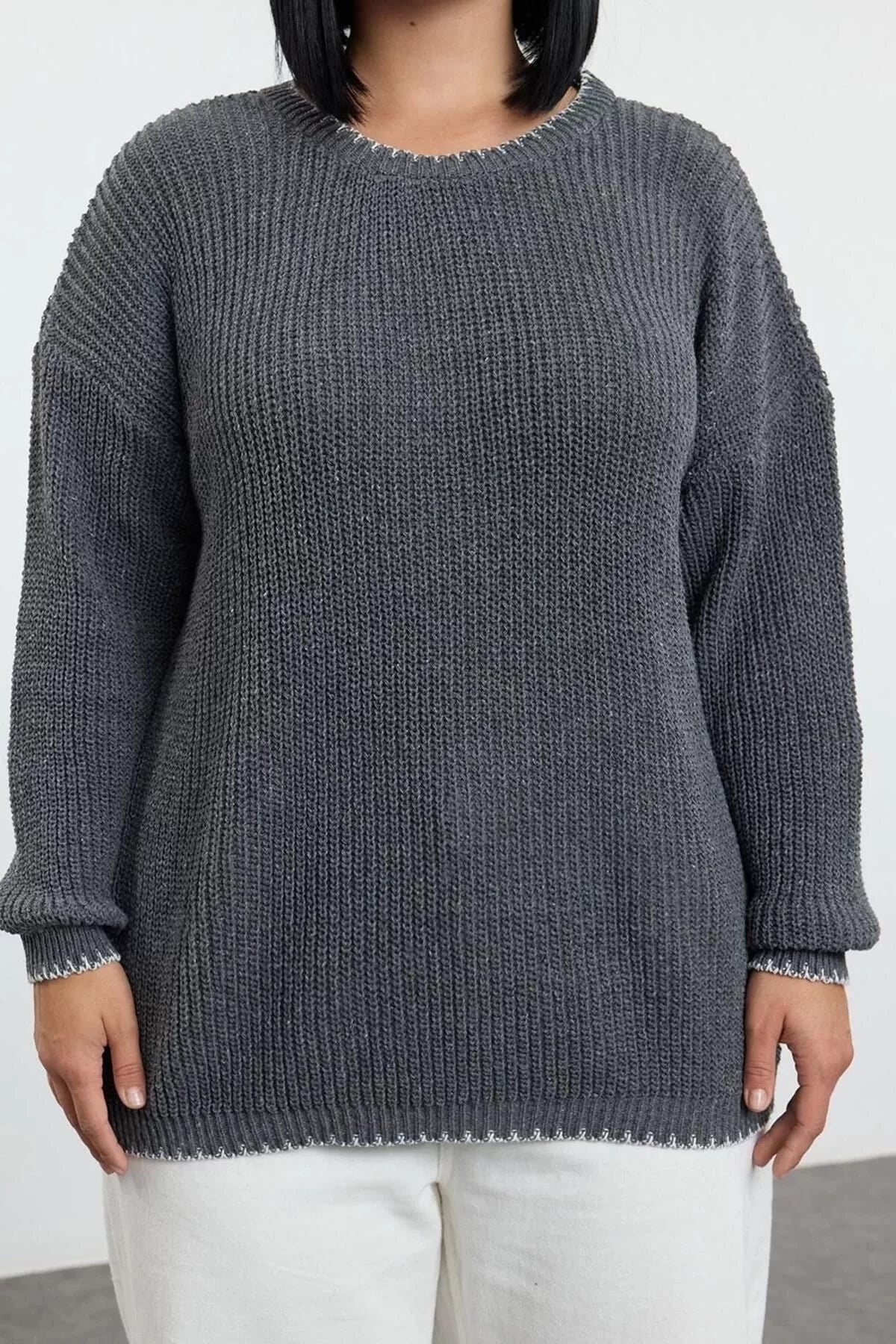 Women Fashion Stylish Plus Size Crew Neck Low Sleeve Regular Stitch Detailed Knitwear Sweater