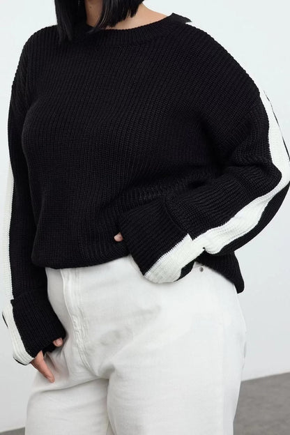 Women Fashion Stylish Plus Size Crew Neck Low Sleeve Regular Striped Folded Sleeve Knitwear Sweater