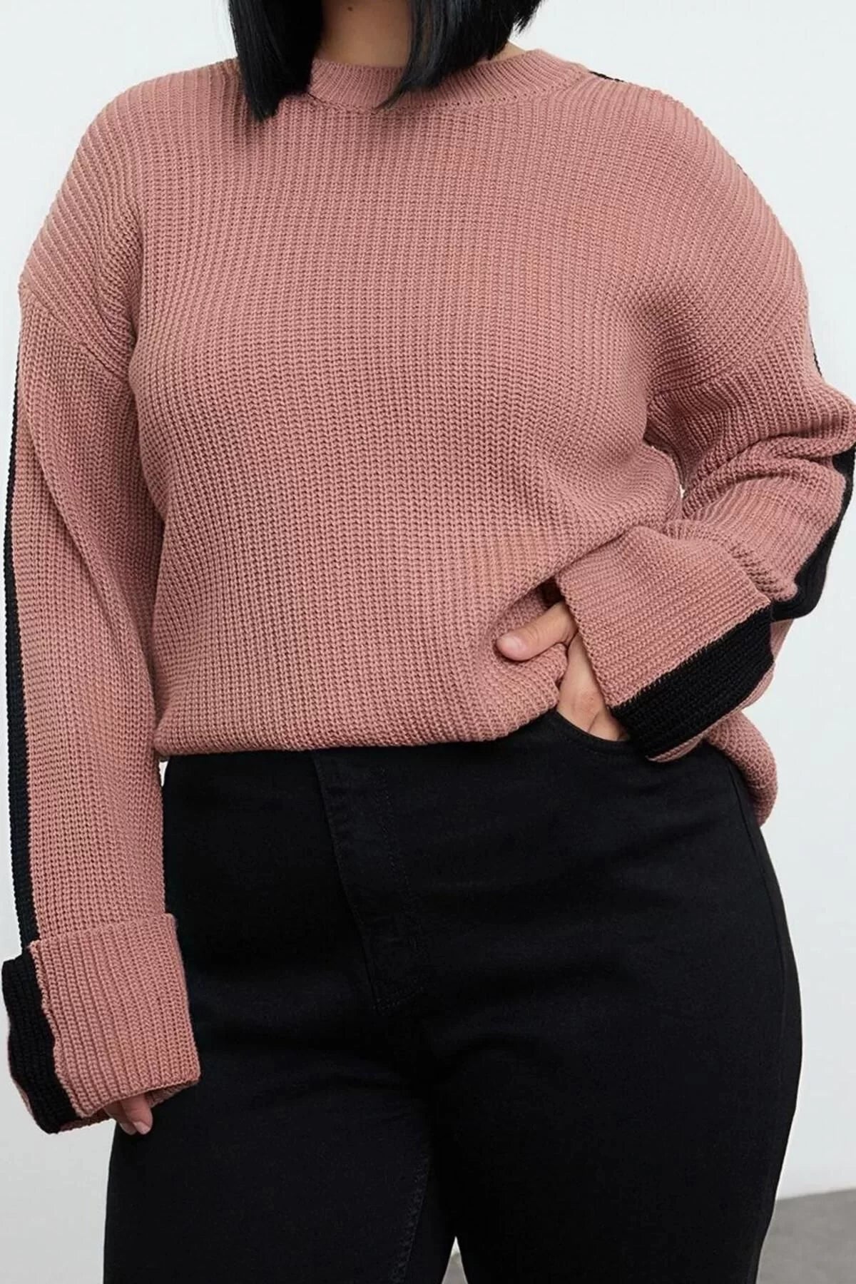 Women Fashion Stylish Plus Size Crew Neck Low Sleeve Regular Striped Folded Sleeve Knitwear Sweater