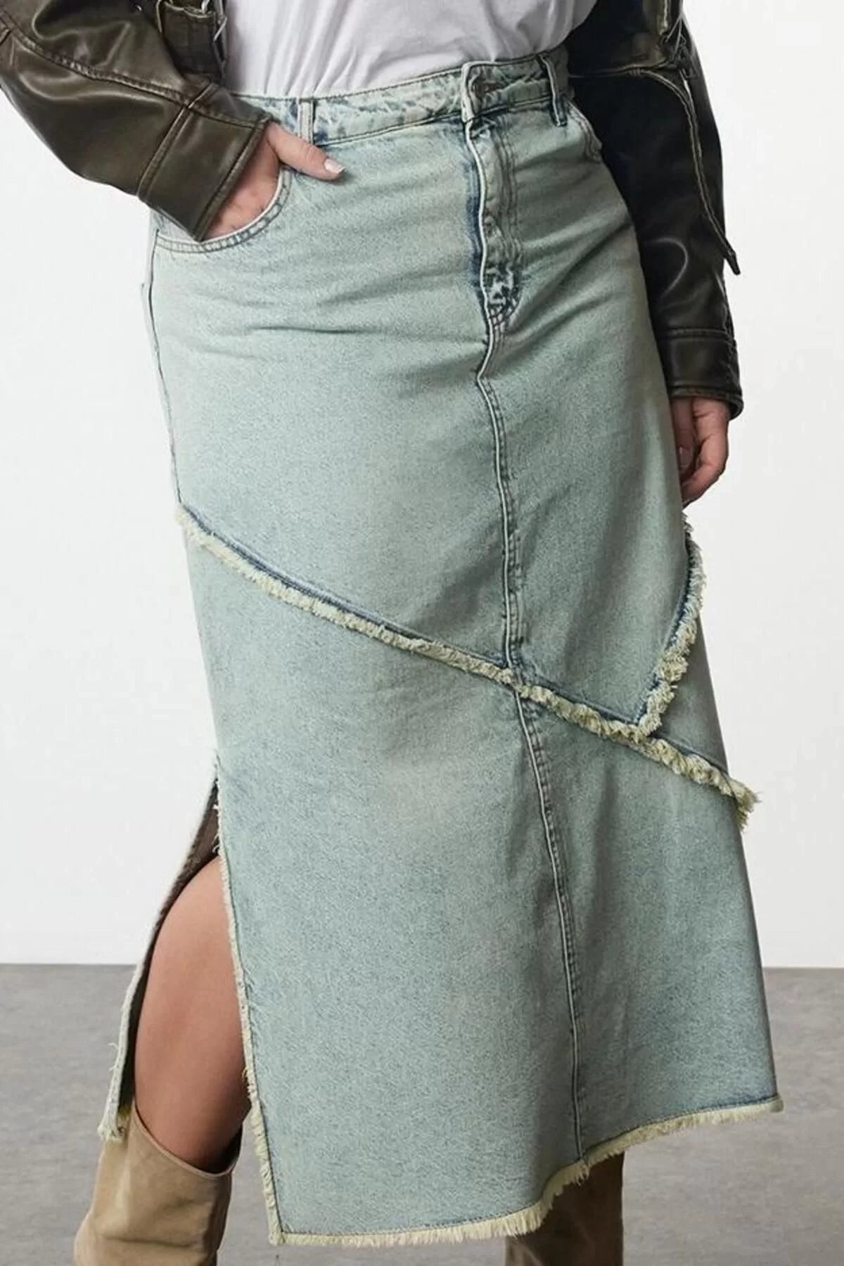 Women Fashion Style Maxi Unlined Denim Plus Size Slit Denim Skirt