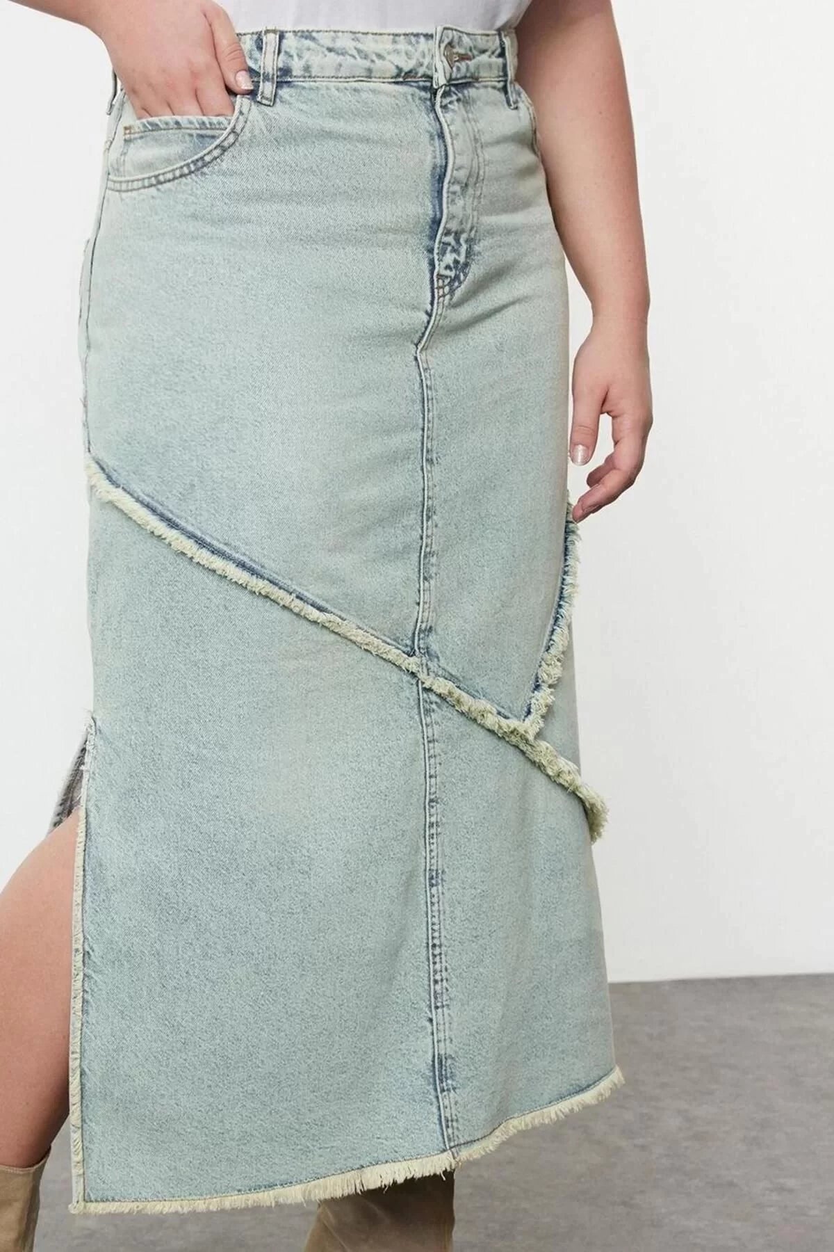 Women Fashion Style Maxi Unlined Denim Plus Size Slit Denim Skirt