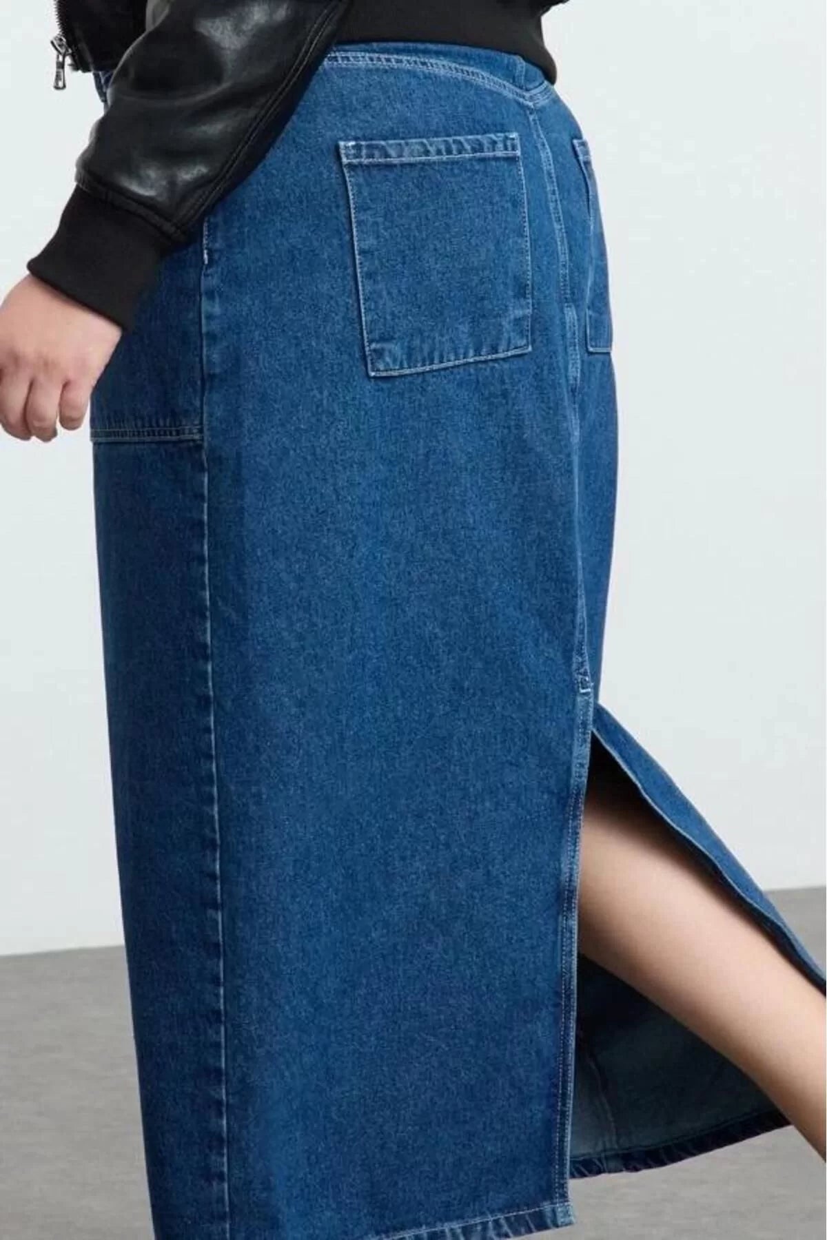 Women Fashion Style Midi Unlined Denim Plus Size More Sustainable Pocket Detailed Midi Denim Skirt