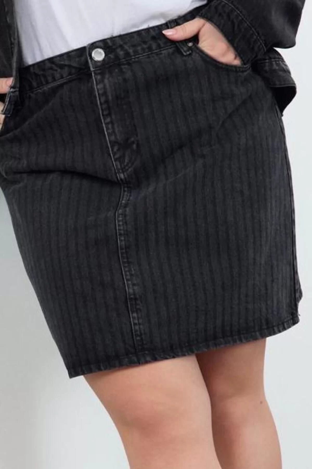 Women Fashion Style Mini Unlined Denim Plus Size More Sustainable Striped Mini Denim Skirt