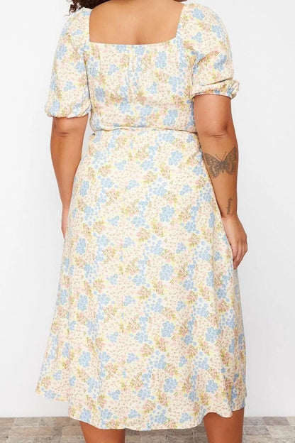 Women Fashion Stylish Plus Size Midi Length Sweetheart Neck Relaxed Floral Patterned Woven Dress