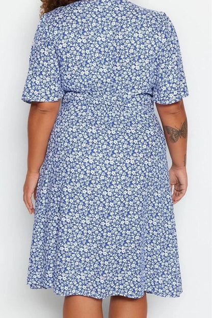 Women Fashion Stylish Plus Size Midi Length V Neck Relaxed Floral Woven Dress