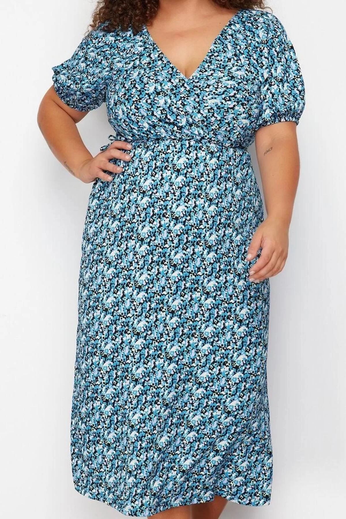 Women Fashion Stylish Plus Size Midi Length Double Breasted Relaxed Floral Knitted Dress