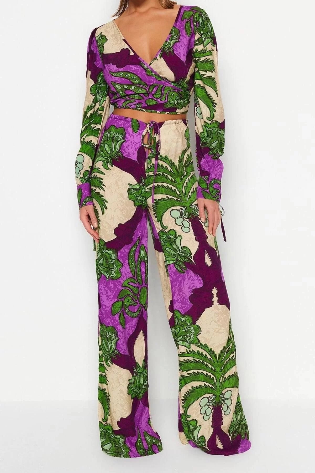 Women Fashion Stylish Regular Short Length Long Sleeve Tropical Patterned Woven Blouse Pants Set