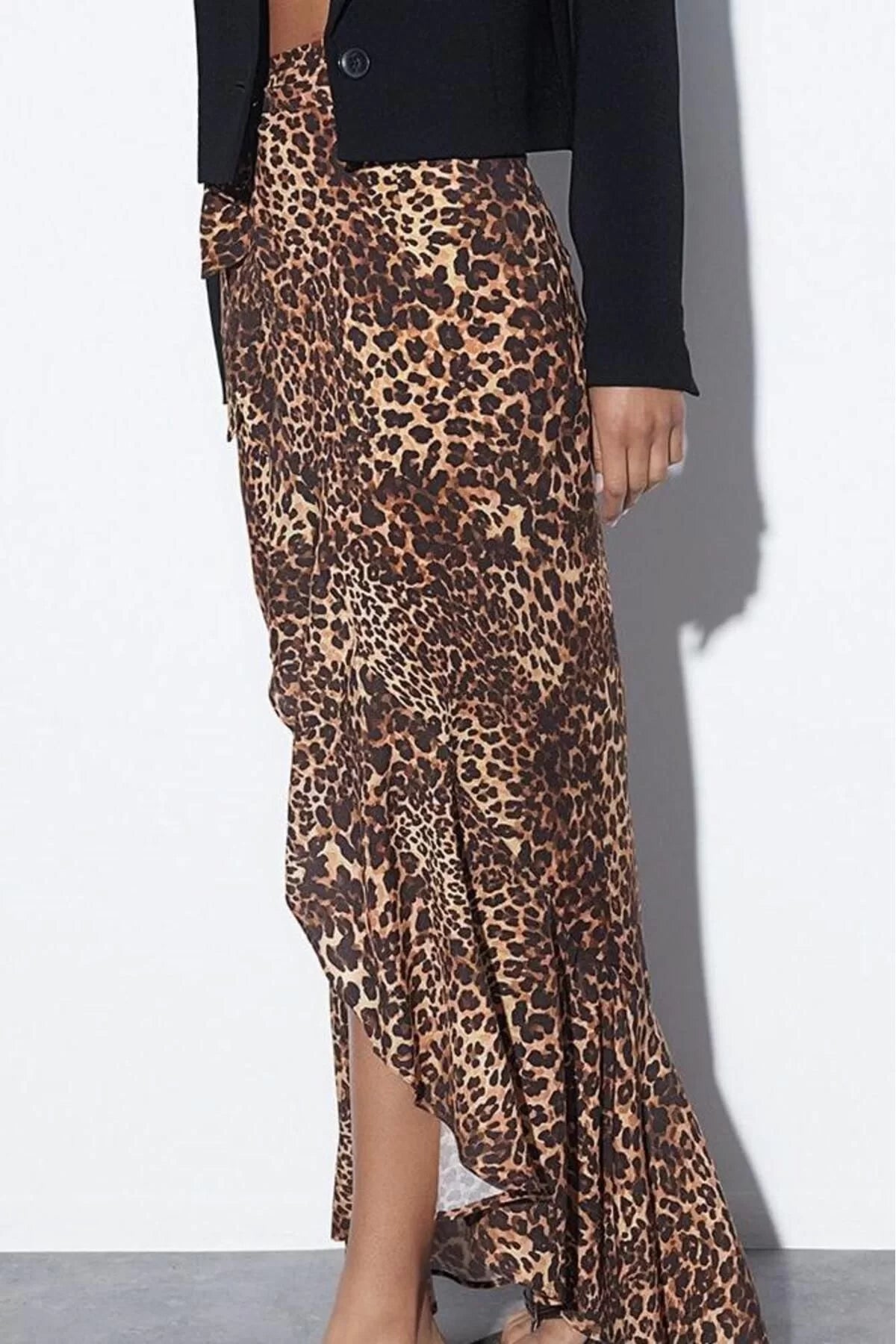 Women Fashion Style Long Unlined Woven Animal Pattern Maxi Woven Flounce Skirt