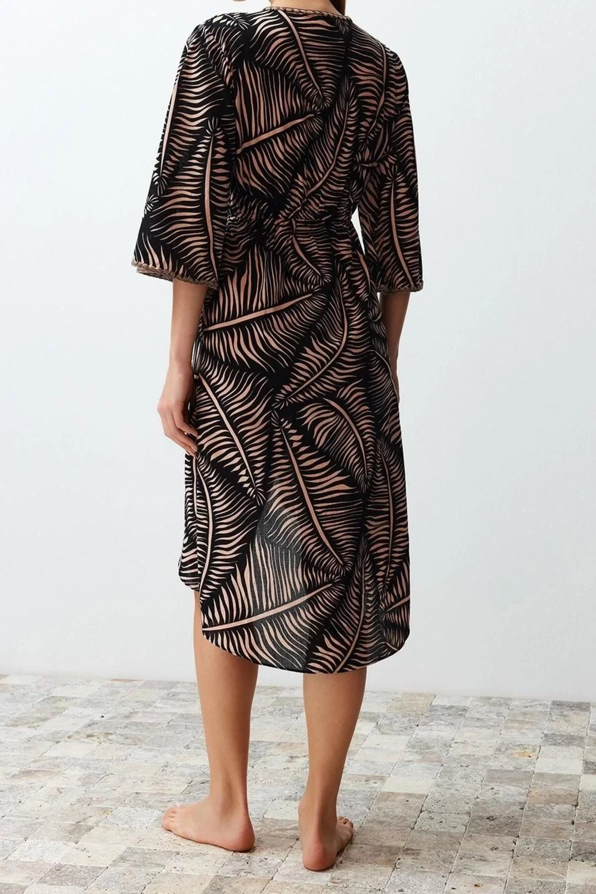 Women Fashion Stylish Midi Length Crew Neck Regular Ethnic Patterned Woven Flounce Beach Dress