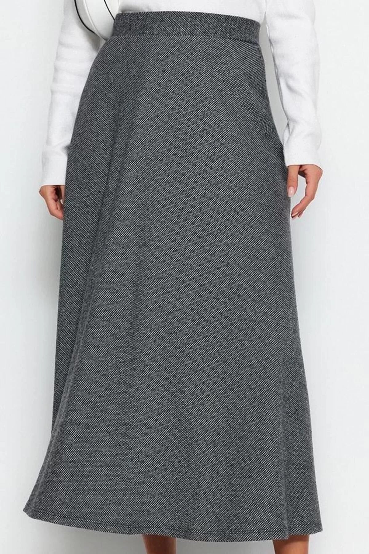 Women Fashion Style Maxi Unlined Knitted Hijab High Waist Button Closure A-Line Knitted Skirt