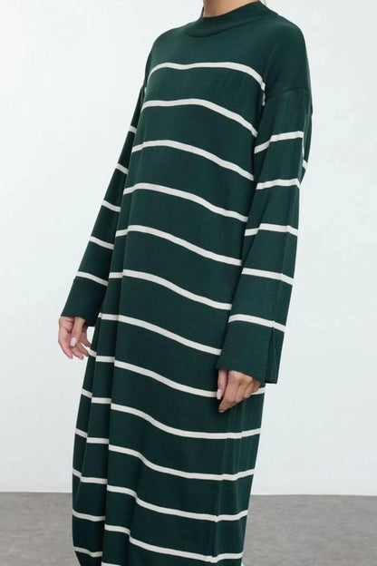 Women Fashion Stylish Hijab Maxi Length Crew Neck Relaxed Striped Sleeve Slit Detailed Knitwear Dress