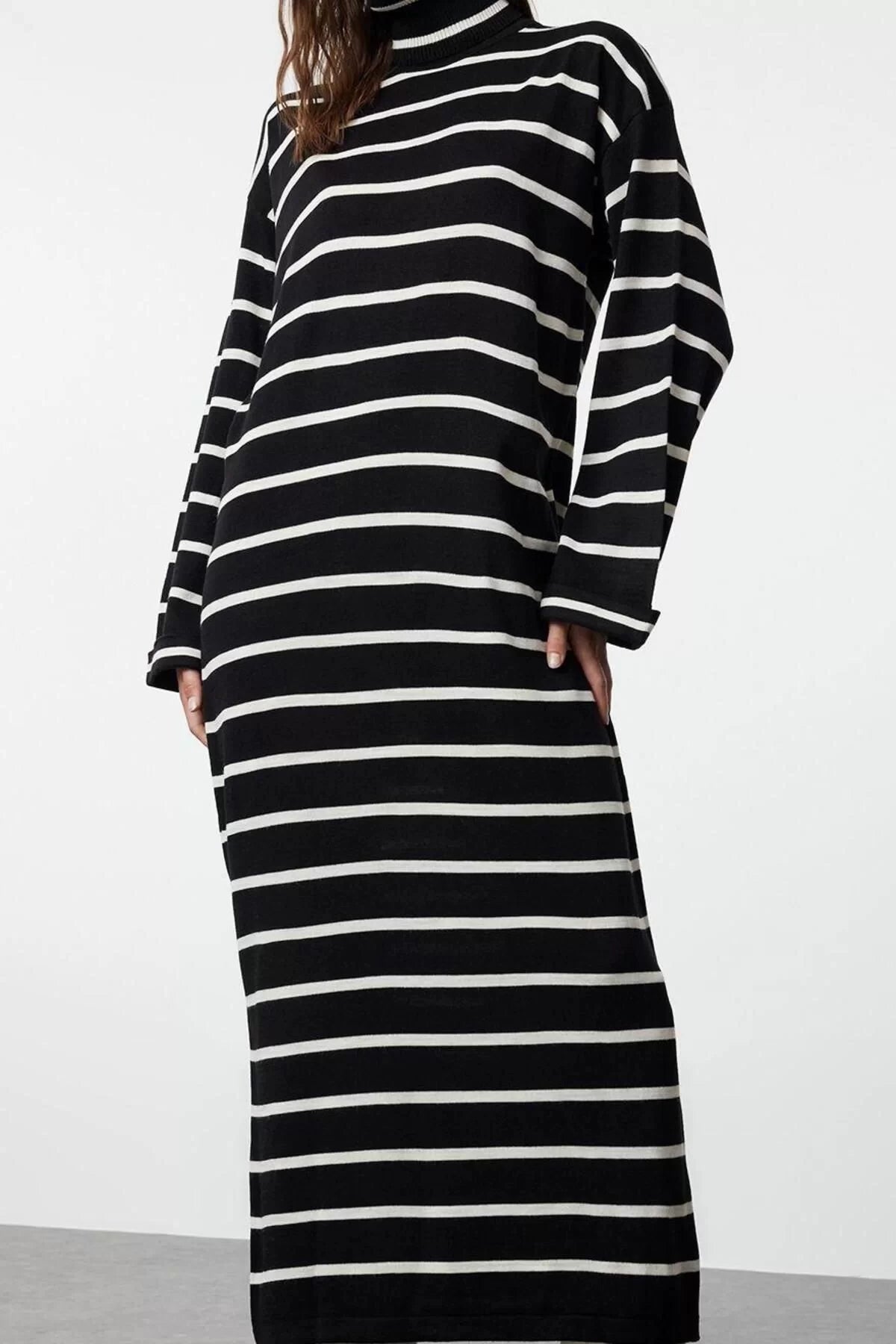 Women Fashion Stylish Hijab Maxi Length Half Turtleneck Relaxed Striped Thin Knit Dress