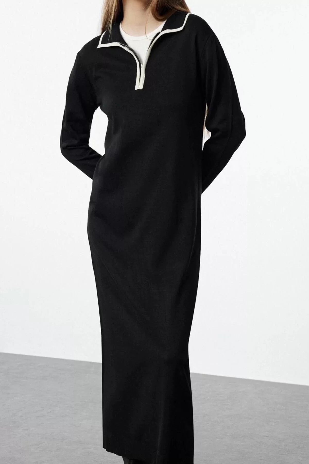 Women Fashion Stylish Hijab Maxi Length Polo Collar Fitted Ecru Piping Zippered Knitwear Dress