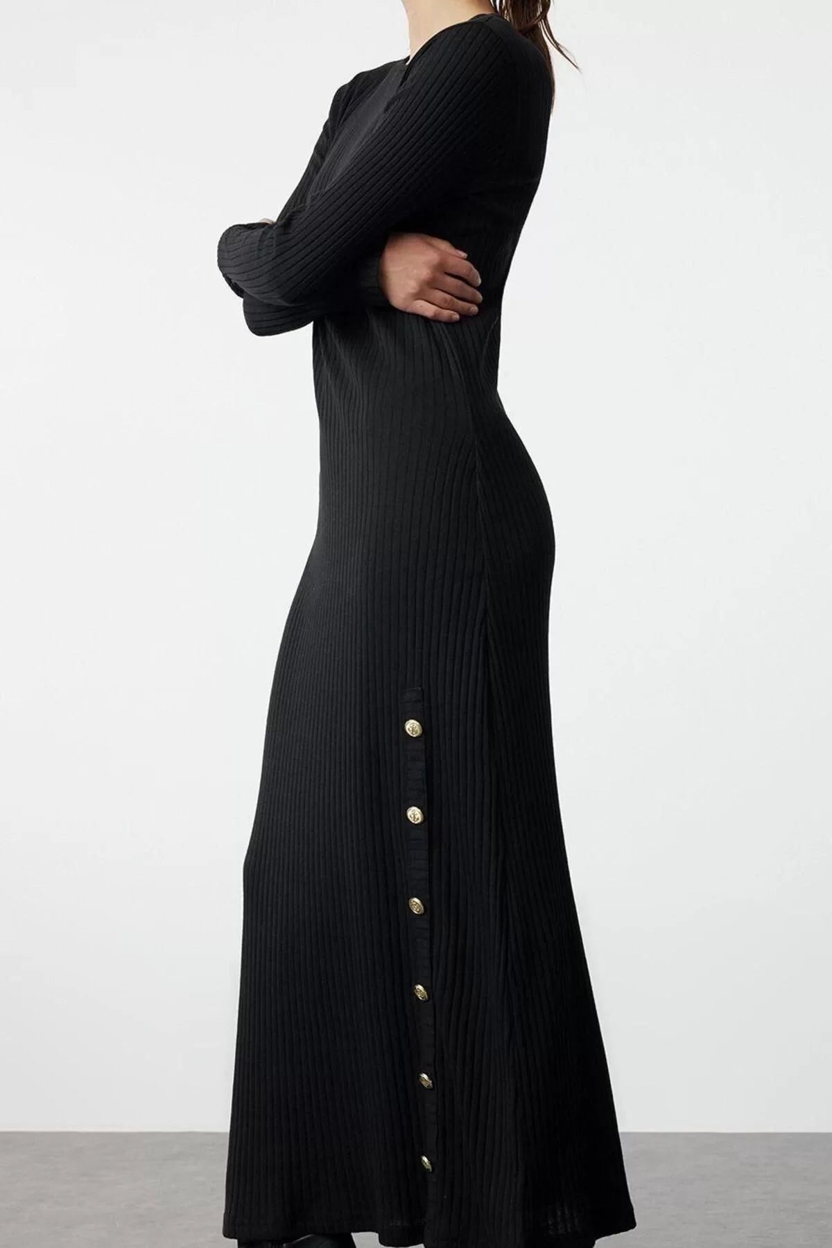 Women Fashion Stylish Hijab Maxi Length Crew Neck Fitted Button Detailed Corduroy Knitted Dress