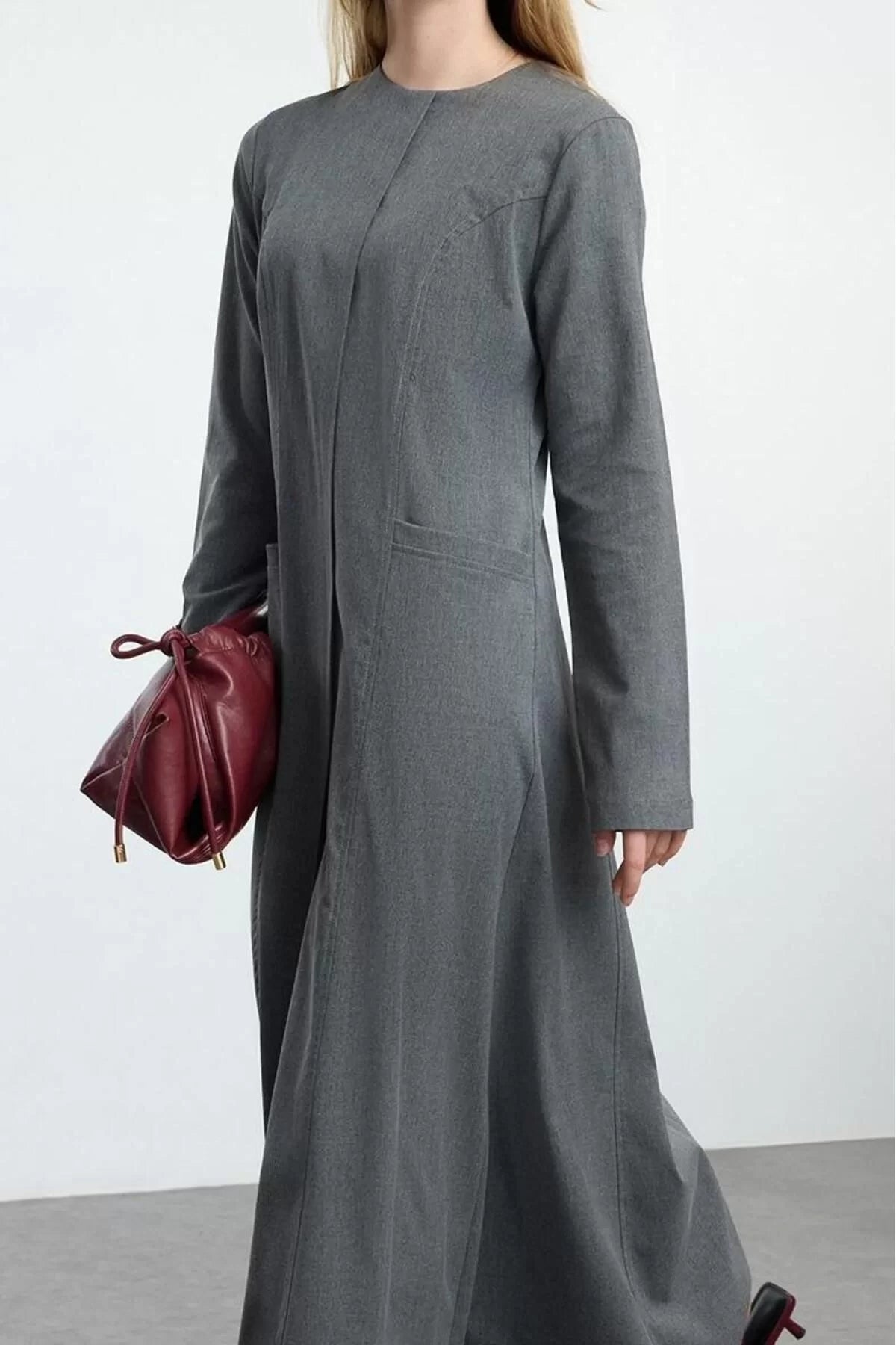 Women Fashion Stylish Hijab Maxi Length Crew Neck Fitted Pocket Detailed Woven Dress