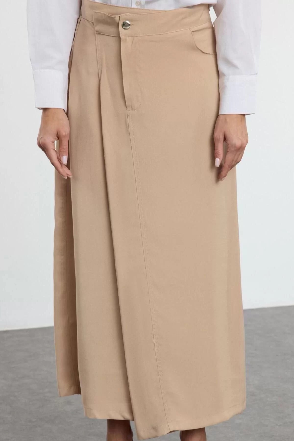 Women Fashion Style Maxi Unlined Woven Hijab Flap Pocket Detailed Woven Skirt