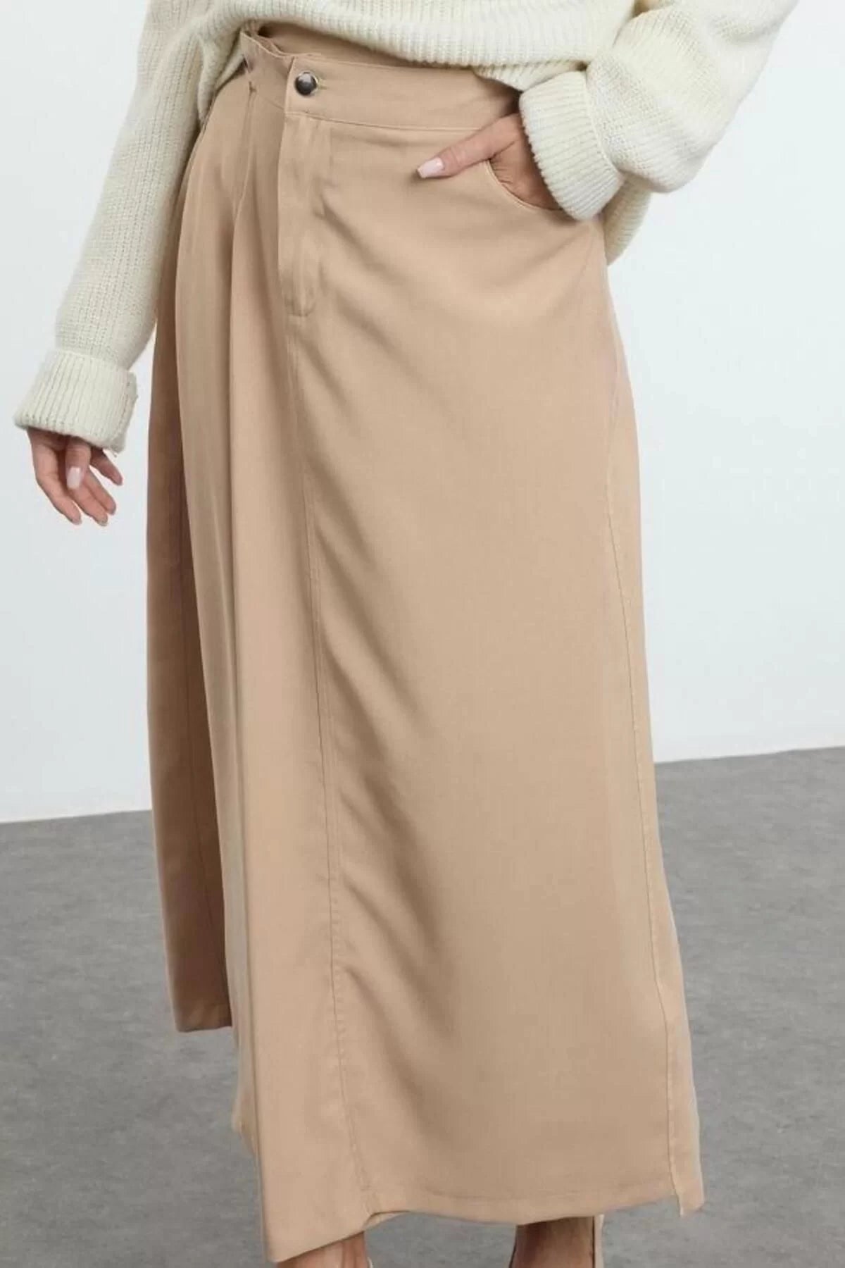 Women Fashion Style Maxi Unlined Woven Hijab Flap Pocket Detailed Woven Skirt