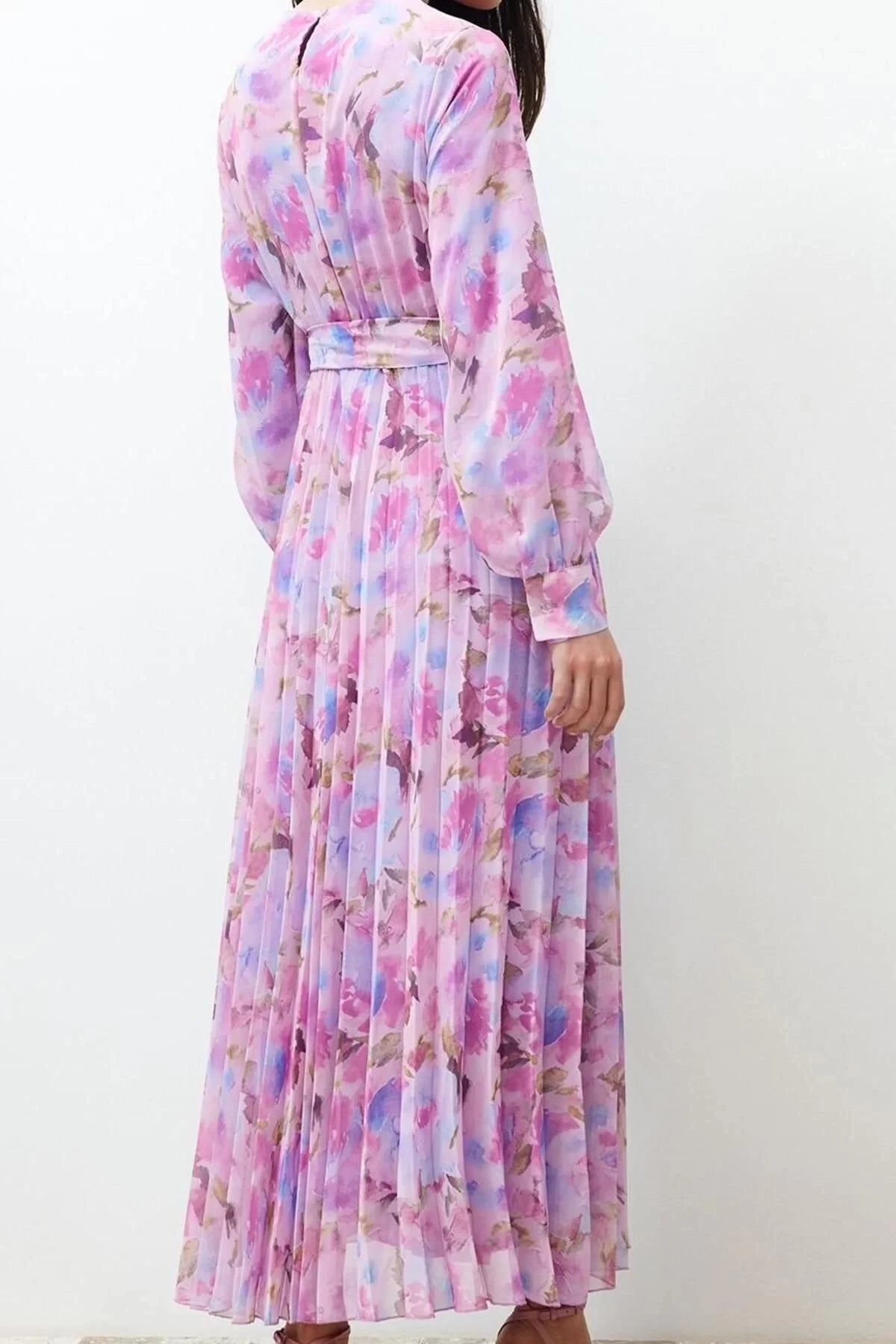 Women's Hijab Maxi Length Regular Leopard Patterned Belt Detailed Lined Pleated Chiffon Woven Dress