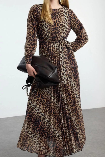 Women's Hijab Maxi Length Regular Leopard Patterned Belt Detailed Lined Pleated Chiffon Woven Dress