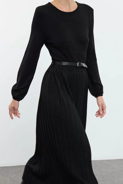 Women Fashion Stylish Hijab Maxi Length Crew Neck Relaxed Belted Pleated Skirt Long Knitted Dress