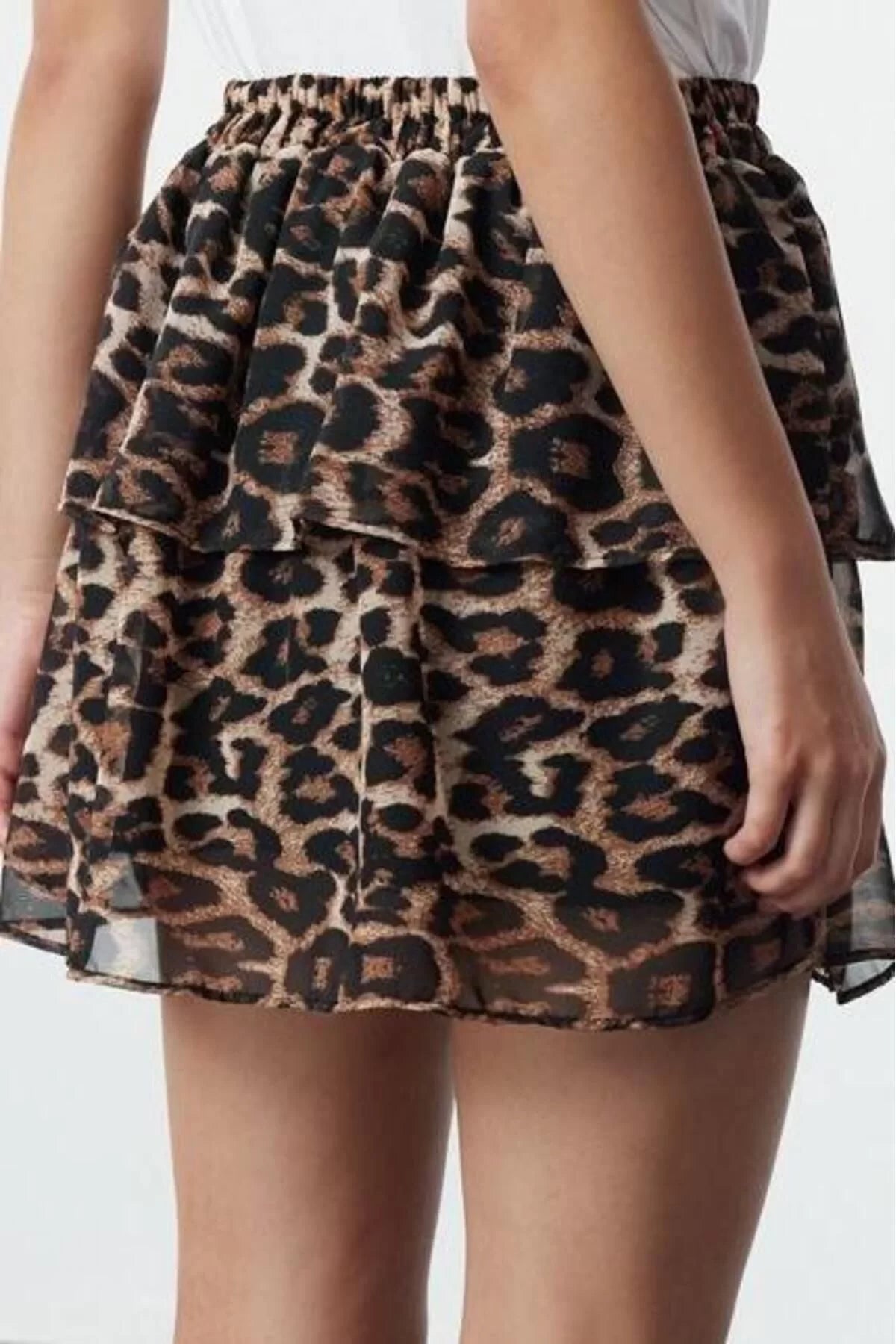 Women Fashion Style Mini Unlined Woven Leopard Patterned Ruffle Mini Length Woven Skirt